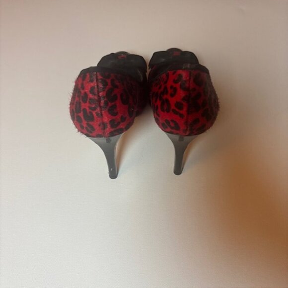 White House Black Market Leopard Print Heels - Size 9 - Picture 3 of 8